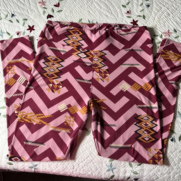 Lularoe Tall & Curvy Aztec Print Leggings - Picture 2 of 7